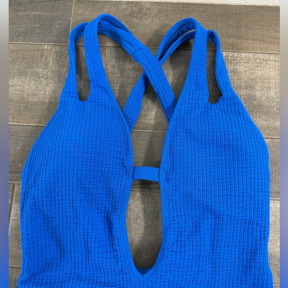 NEW Becca Pucker Up Tear Drop Blue One Piece - Picture 3 of 9
